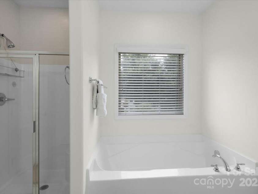 1011 Potomac Road, Indian Trail, NC 28079.  MLS# CAR4253681, YatesRealty ID 32392. Primary Shower/Bathtub