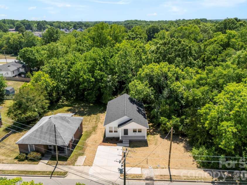 1511 Horah Street, Salisbury, NC 28144.  MLS# CAR4381407, YatesRealty ID 32393. 