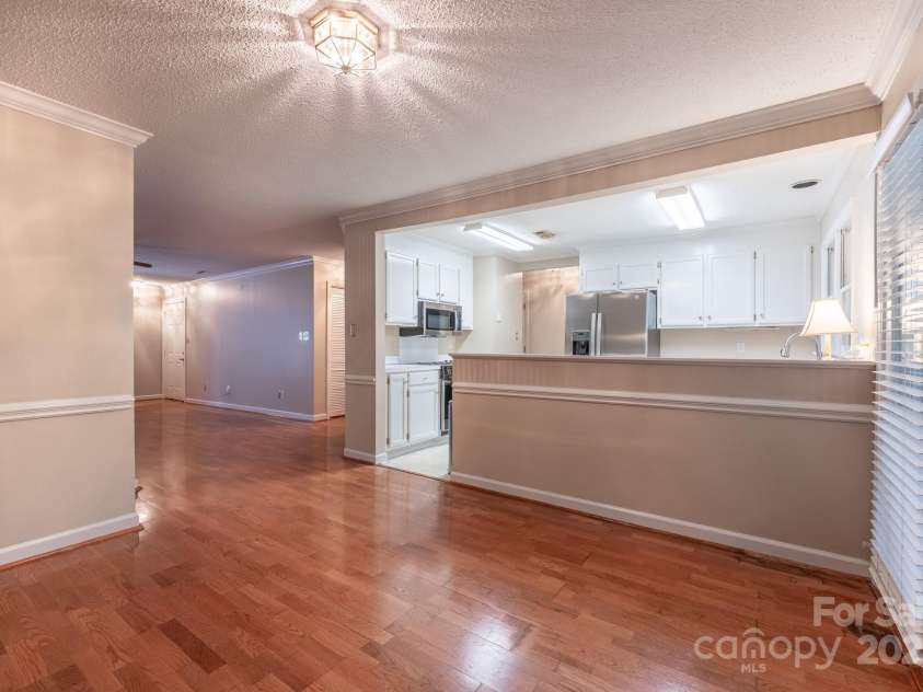 1735 Robinwood Road, Gastonia, NC 28054.  MLS# CAR4273342, YatesRealty ID 32393. 