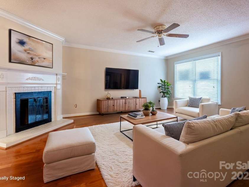 1735 Robinwood Road, Gastonia, NC 28054.  MLS# CAR4273342, YatesRealty ID 32393. 