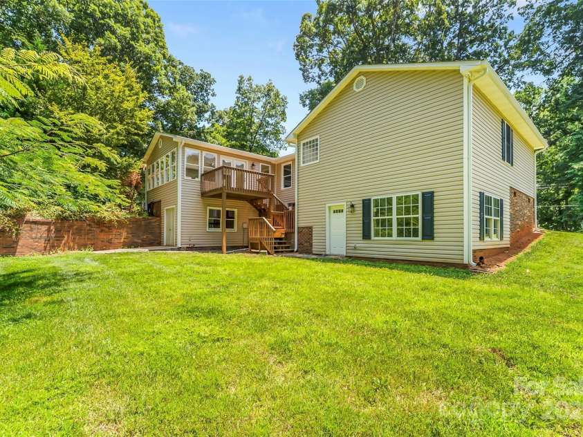 267 Winthrow Creek Road, Mooresville, NC 28115.  MLS# CAR4274339, YatesRealty ID 32394. Back of Home and Door to Finished Basement