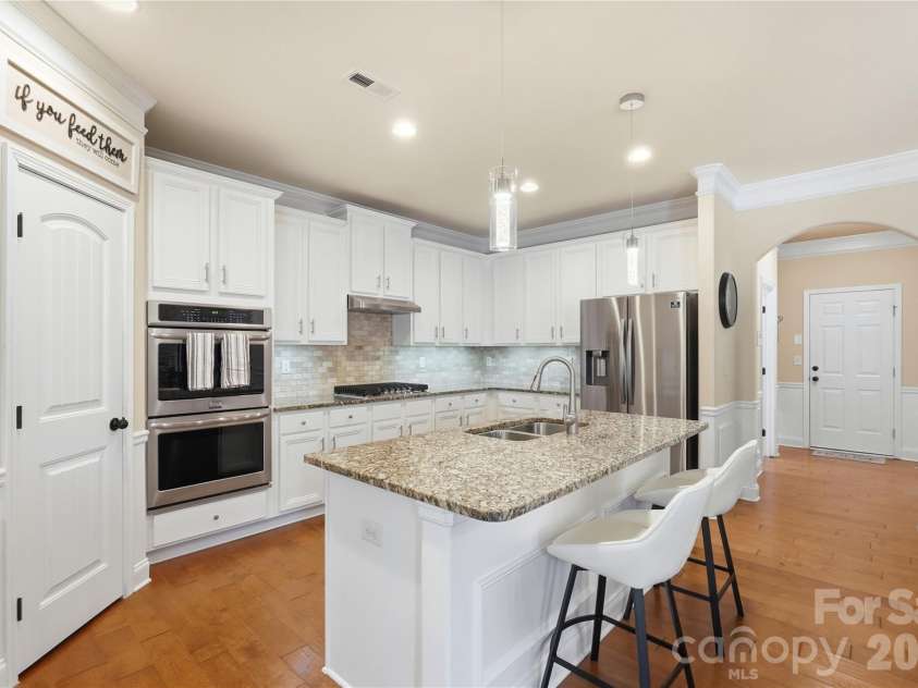 2827 Donegal Drive, Kannapolis, NC 28081.  MLS# CAR4402710, YatesRealty ID 32394. 