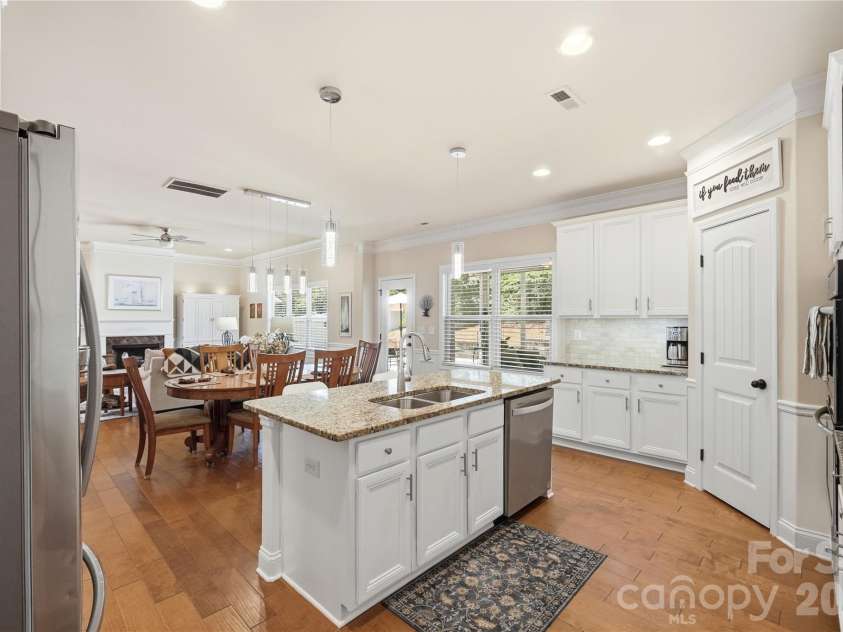 2827 Donegal Drive, Kannapolis, NC 28081.  MLS# CAR4402710, YatesRealty ID 32394. 