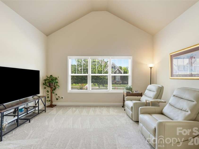 2827 Donegal Drive, Kannapolis, NC 28081.  MLS# CAR4402710, YatesRealty ID 32394. 