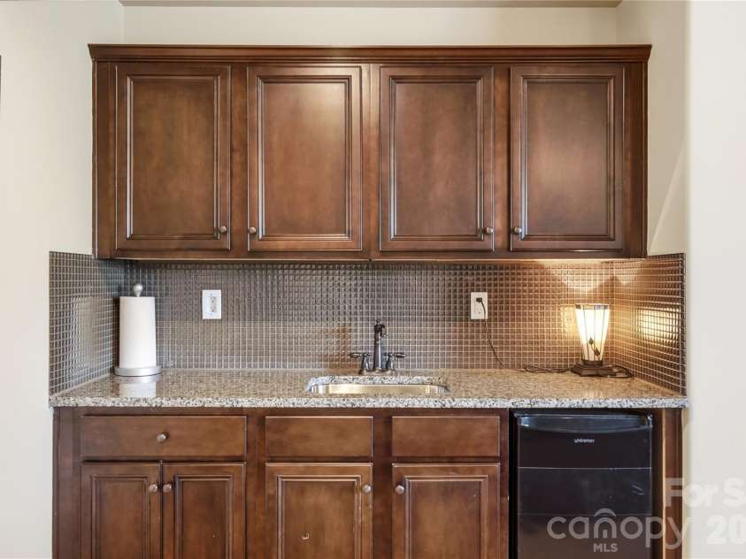 2827 Donegal Drive, Kannapolis, NC 28081.  MLS# CAR4402710, YatesRealty ID 32394. 
