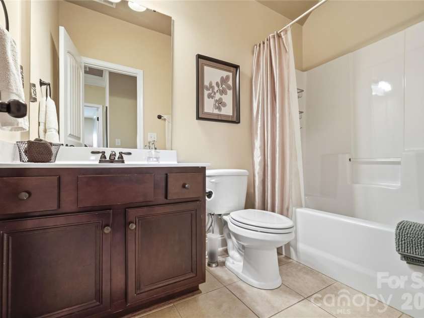 2827 Donegal Drive, Kannapolis, NC 28081.  MLS# CAR4402710, YatesRealty ID 32394. 