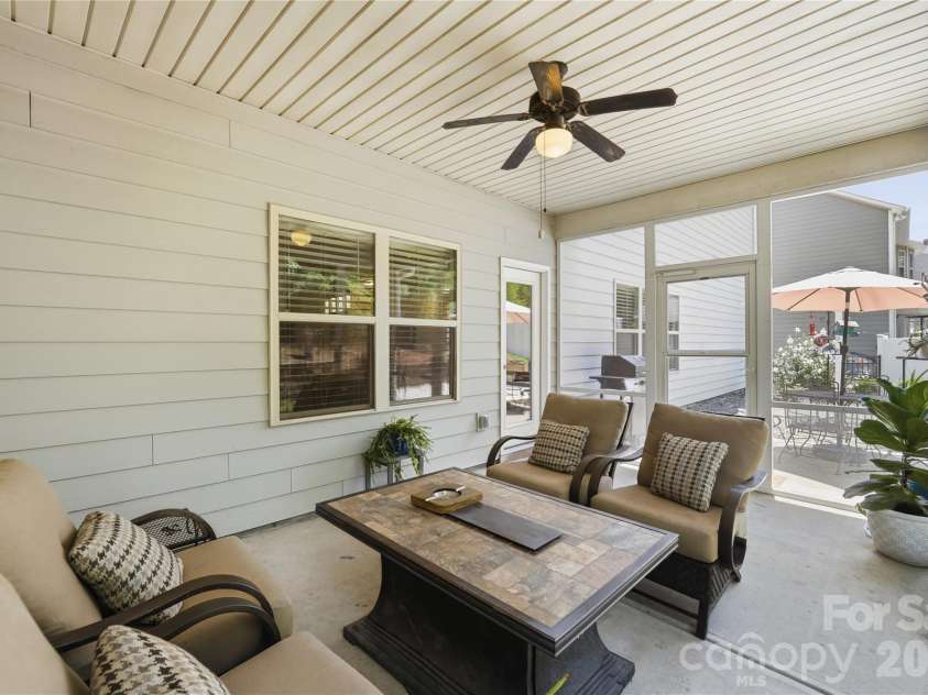 2827 Donegal Drive, Kannapolis, NC 28081.  MLS# CAR4402710, YatesRealty ID 32394. 