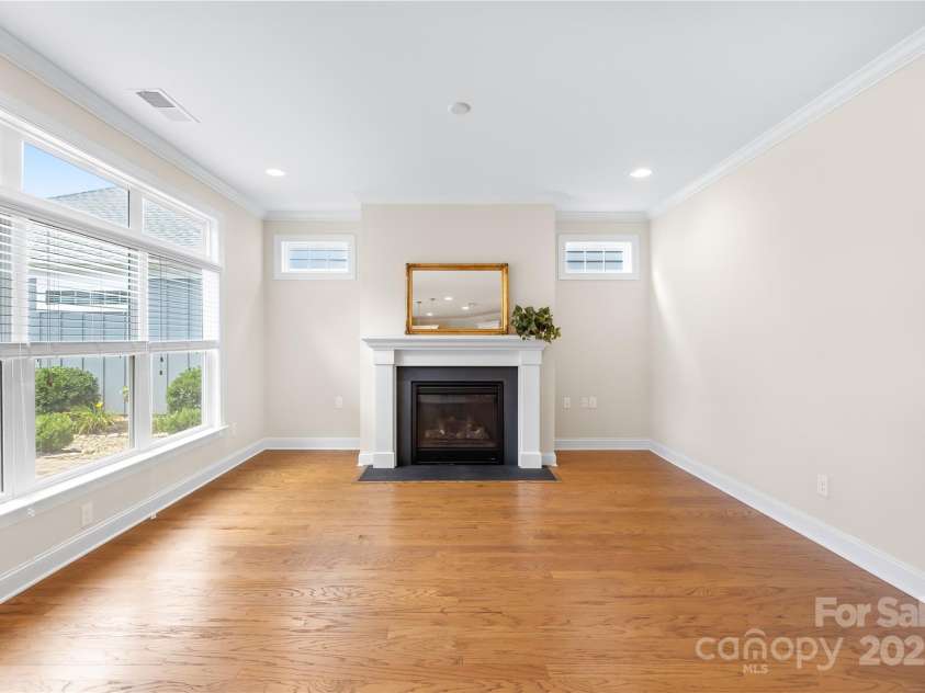 135 Valleymist Lane, Mooresville, NC 28117.  MLS# CAR4278379, YatesRealty ID 32395. 