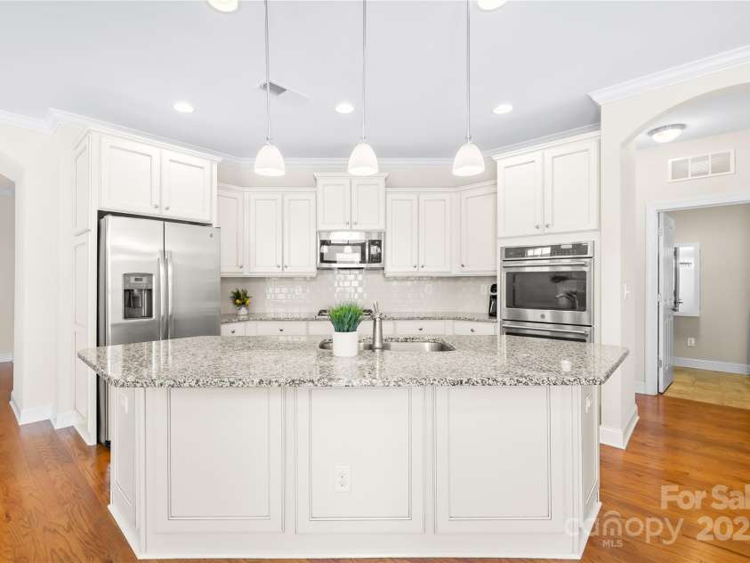 135 Valleymist Lane, Mooresville, NC 28117.  MLS# CAR4278379, YatesRealty ID 32395. 