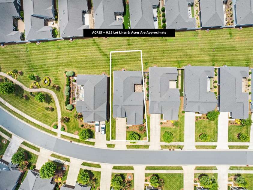 135 Valleymist Lane, Mooresville, NC 28117.  MLS# CAR4278379, YatesRealty ID 32395. 