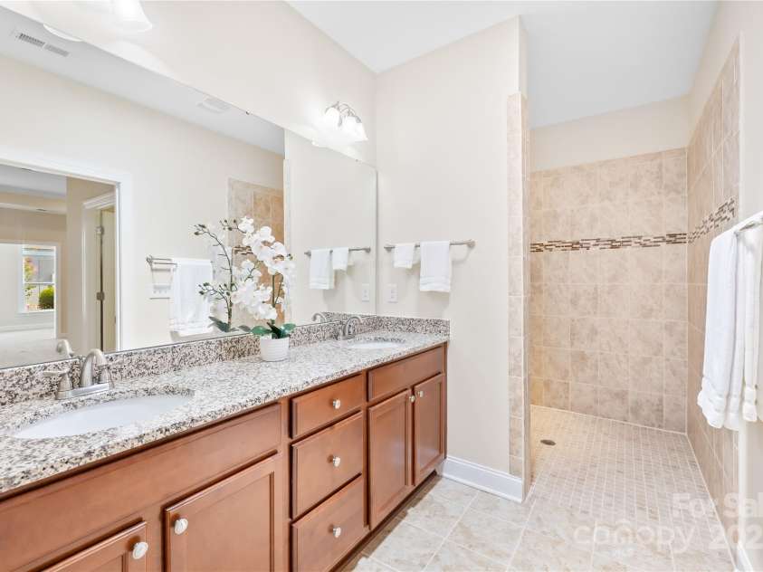 135 Valleymist Lane, Mooresville, NC 28117.  MLS# CAR4278379, YatesRealty ID 32395. Primary bathroom