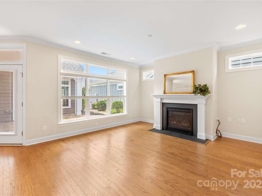 135 Valleymist Lane, Mooresville, NC 28117.  MLS# CAR4278379, YatesRealty ID 32395. TV hookups behind mirror