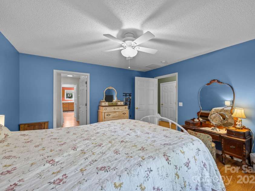 8 Beekeeper Trail, Swannanoa, NC 28778.  MLS# CAR4280414, YatesRealty ID 32396. Great picture of the flow - easy access!