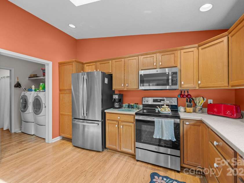 8 Beekeeper Trail, Swannanoa, NC 28778.  MLS# CAR4280414, YatesRealty ID 32396. Handy laundry location-