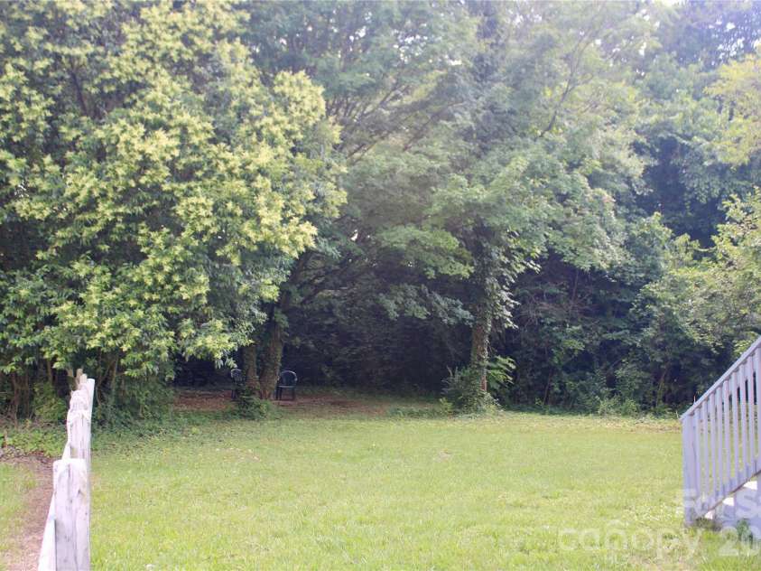 809 Norris Avenue, Charlotte, NC 28206.  MLS# CAR4387016, YatesRealty ID 32396. 