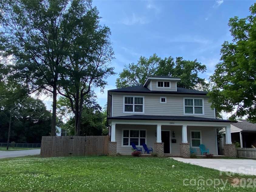 809 Norris Avenue, Charlotte, NC 28206.  MLS# CAR4387016, YatesRealty ID 32396. 