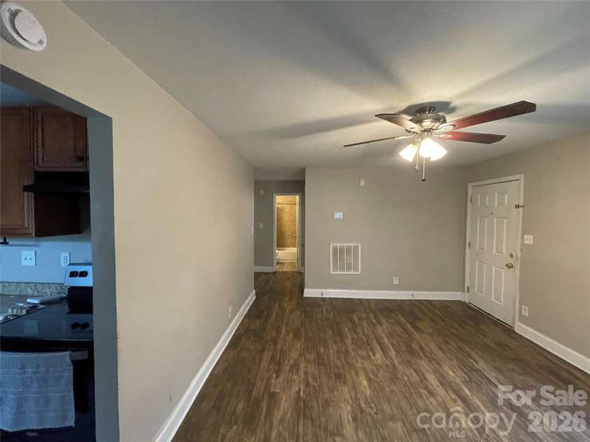 809 Norris Avenue, Charlotte, NC 28206.  MLS# CAR4387016, YatesRealty ID 32396. 