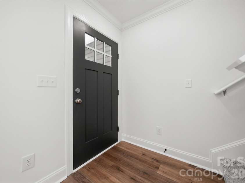 5118 Hanging Rock Court, Hickory, NC 28601.  MLS# CAR4396141, YatesRealty ID 32397. 