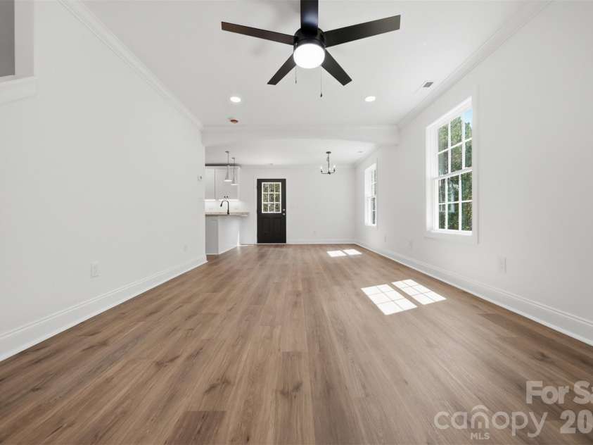 5118 Hanging Rock Court, Hickory, NC 28601.  MLS# CAR4396141, YatesRealty ID 32397. 