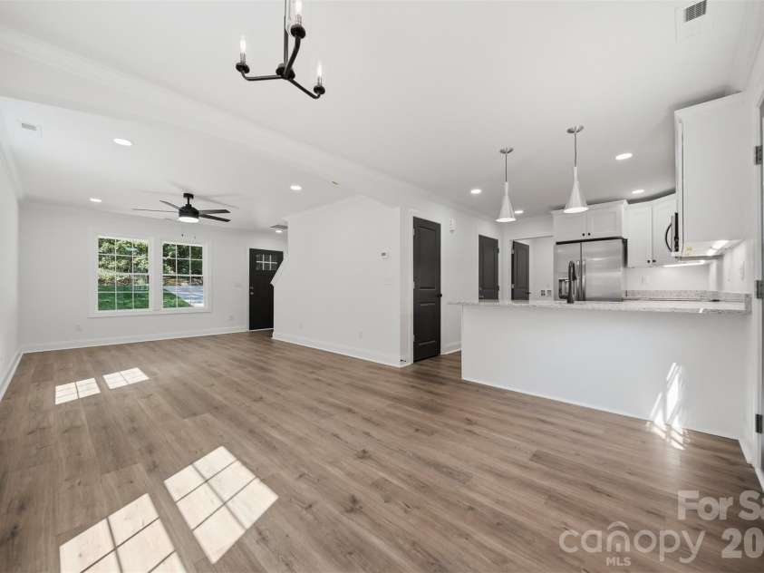 5118 Hanging Rock Court, Hickory, NC 28601.  MLS# CAR4396141, YatesRealty ID 32397. 