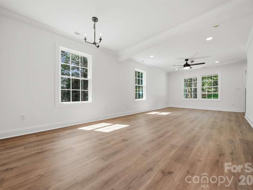 5118 Hanging Rock Court, Hickory, NC 28601.  MLS# CAR4396141, YatesRealty ID 32397. 