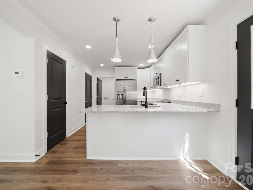5118 Hanging Rock Court, Hickory, NC 28601.  MLS# CAR4396141, YatesRealty ID 32397. 