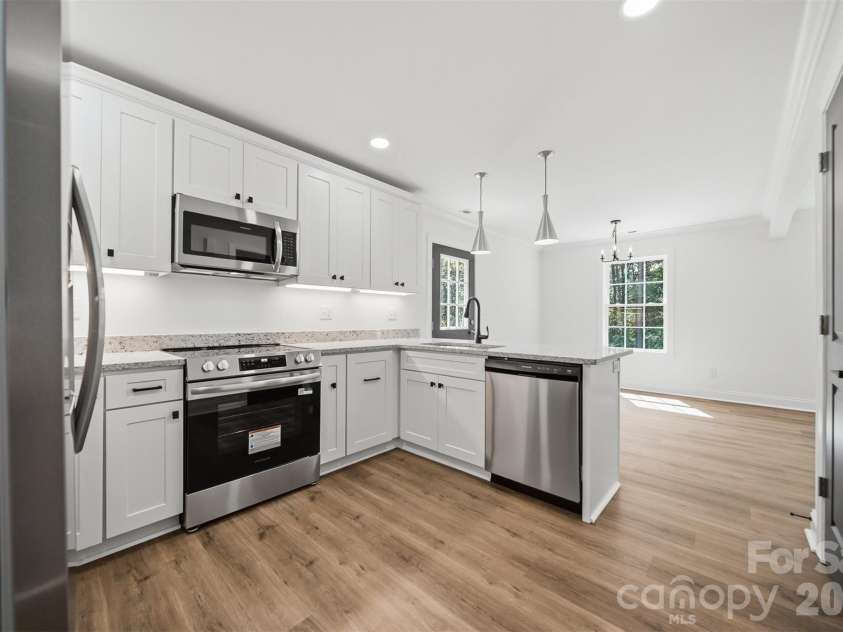 5118 Hanging Rock Court, Hickory, NC 28601.  MLS# CAR4396141, YatesRealty ID 32397. 