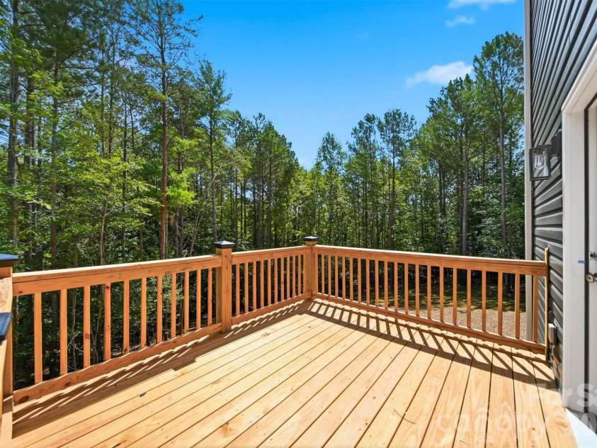 5118 Hanging Rock Court, Hickory, NC 28601.  MLS# CAR4396141, YatesRealty ID 32397. 