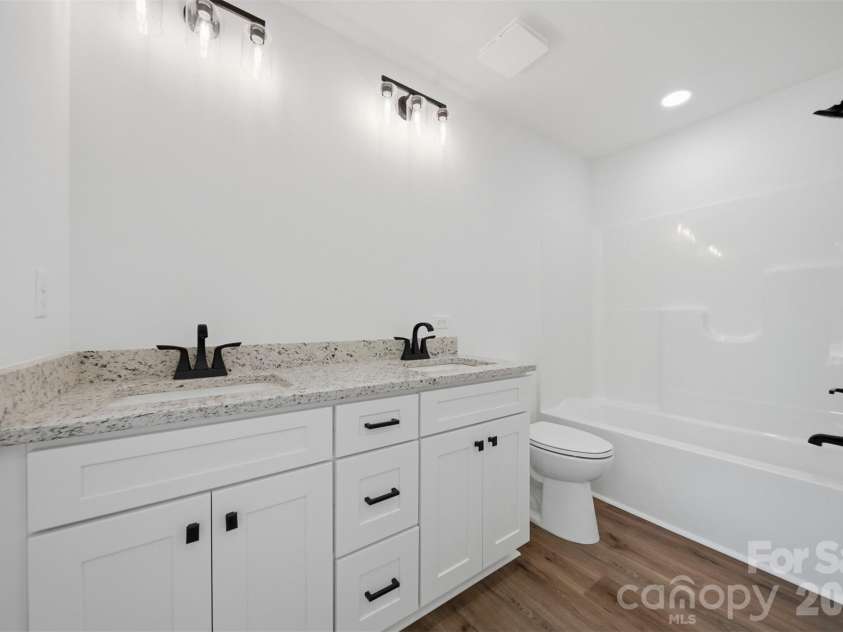 5118 Hanging Rock Court, Hickory, NC 28601.  MLS# CAR4396141, YatesRealty ID 32397. 