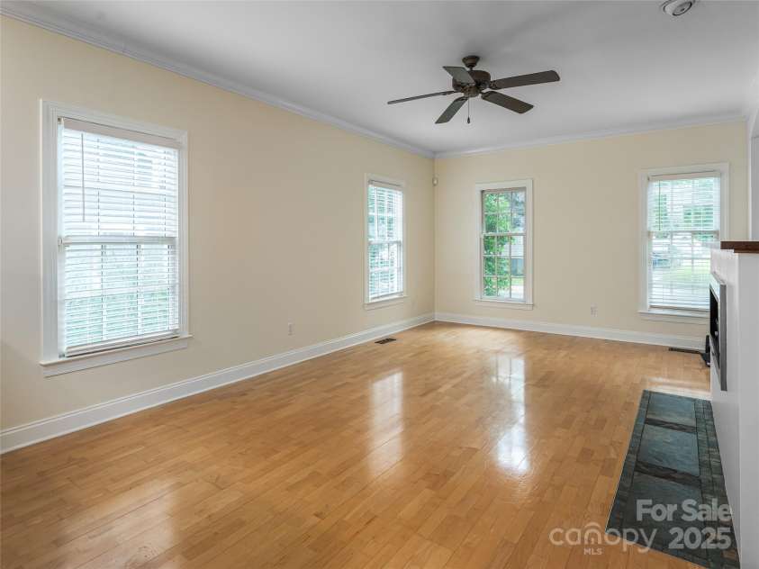 131 White Ash Drive, Asheville, NC 28803.  MLS# CAR4281962, YatesRealty ID 32398. 