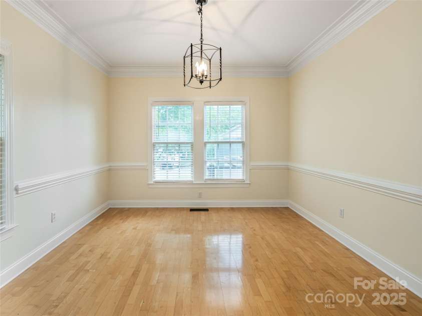 131 White Ash Drive, Asheville, NC 28803.  MLS# CAR4281962, YatesRealty ID 32398. 