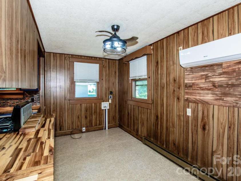 801 4th Street, Spencer, NC 28159.  MLS# CAR4392657, YatesRealty ID 32398. Breakfast
