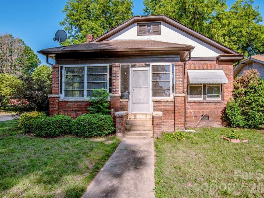 801 4th Street, Spencer, NC 28159.  MLS# CAR4392657, YatesRealty ID 32398. Front Exterior