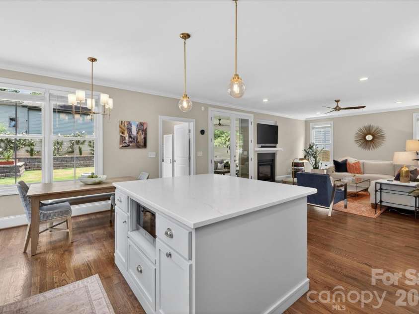 4409 Raney Way, Charlotte, NC 28205.  MLS# CAR4386355, YatesRealty ID 32399. 