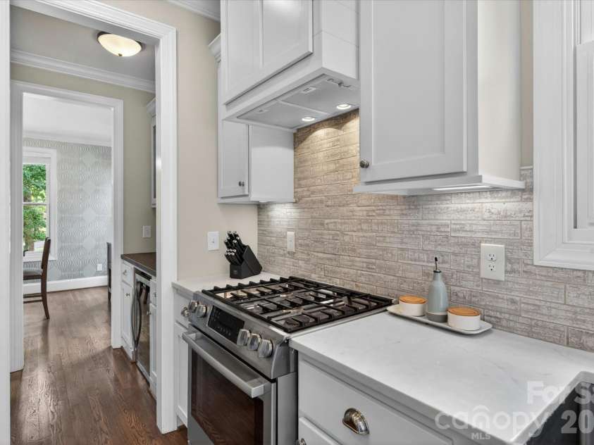 4409 Raney Way, Charlotte, NC 28205.  MLS# CAR4386355, YatesRealty ID 32399. 