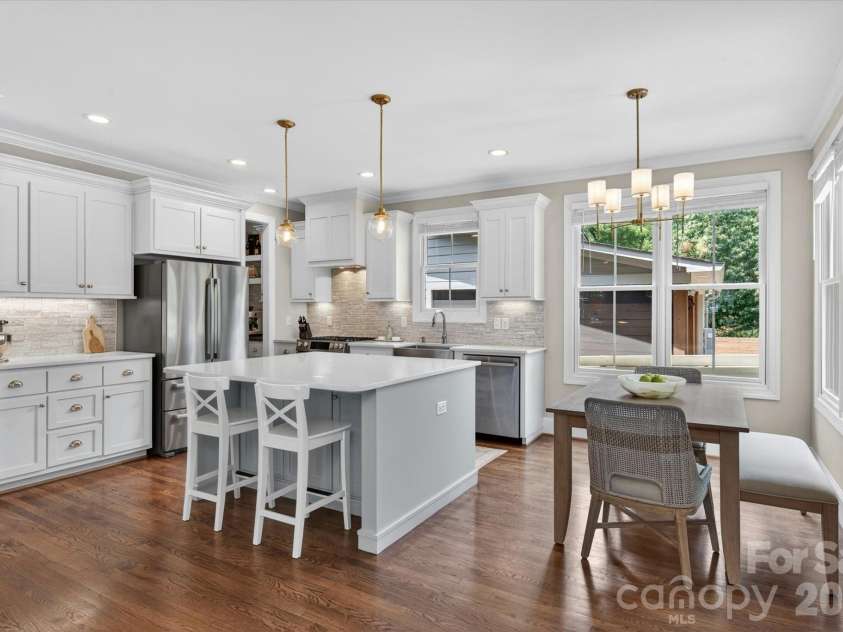 4409 Raney Way, Charlotte, NC 28205.  MLS# CAR4386355, YatesRealty ID 32399. 