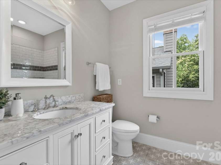 4409 Raney Way, Charlotte, NC 28205.  MLS# CAR4386355, YatesRealty ID 32399. 