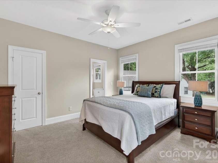 4409 Raney Way, Charlotte, NC 28205.  MLS# CAR4386355, YatesRealty ID 32399. 