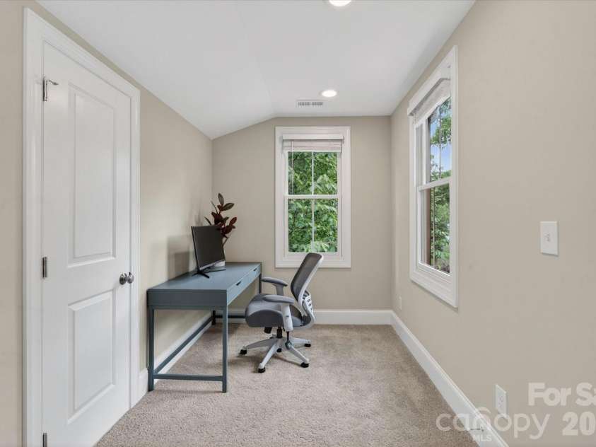 4409 Raney Way, Charlotte, NC 28205.  MLS# CAR4386355, YatesRealty ID 32399. 