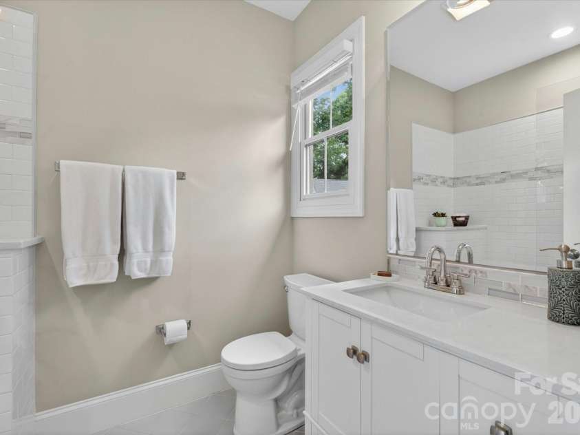 4409 Raney Way, Charlotte, NC 28205.  MLS# CAR4386355, YatesRealty ID 32399. 