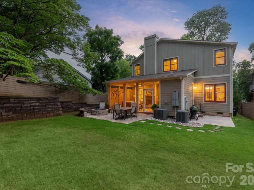 4409 Raney Way, Charlotte, NC 28205.  MLS# CAR4386355, YatesRealty ID 32399. 