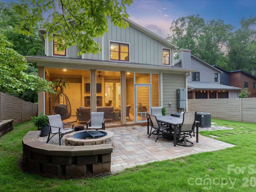 4409 Raney Way, Charlotte, NC 28205.  MLS# CAR4386355, YatesRealty ID 32399. 