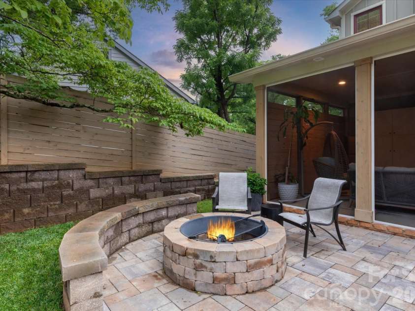 4409 Raney Way, Charlotte, NC 28205.  MLS# CAR4386355, YatesRealty ID 32399. 