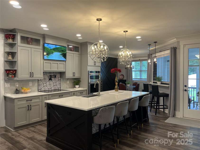 900 Houston Heights Road, Charlotte, NC 28262.  MLS# CAR4281535, YatesRealty ID 32399. 