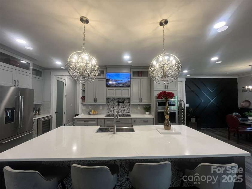 900 Houston Heights Road, Charlotte, NC 28262.  MLS# CAR4281535, YatesRealty ID 32399. 