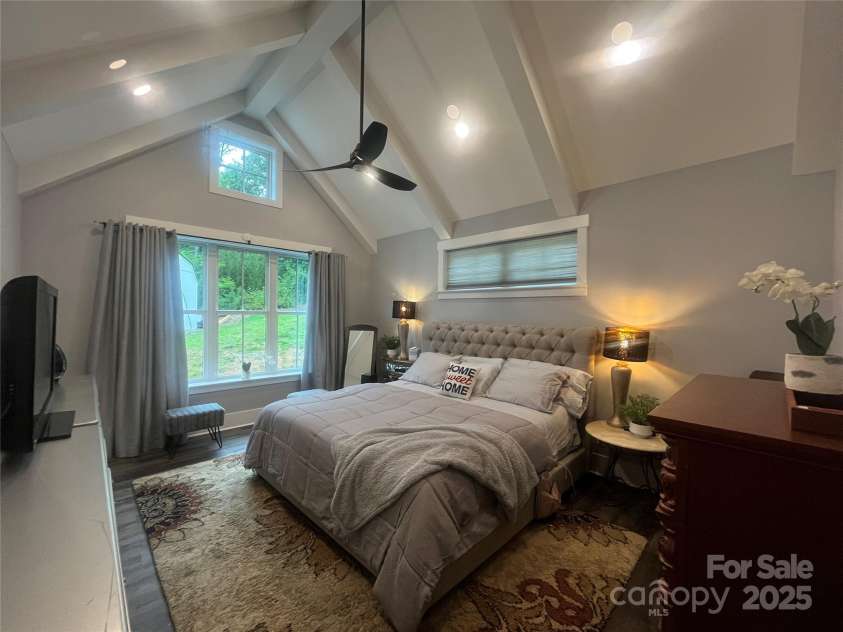 900 Houston Heights Road, Charlotte, NC 28262.  MLS# CAR4281535, YatesRealty ID 32399. 