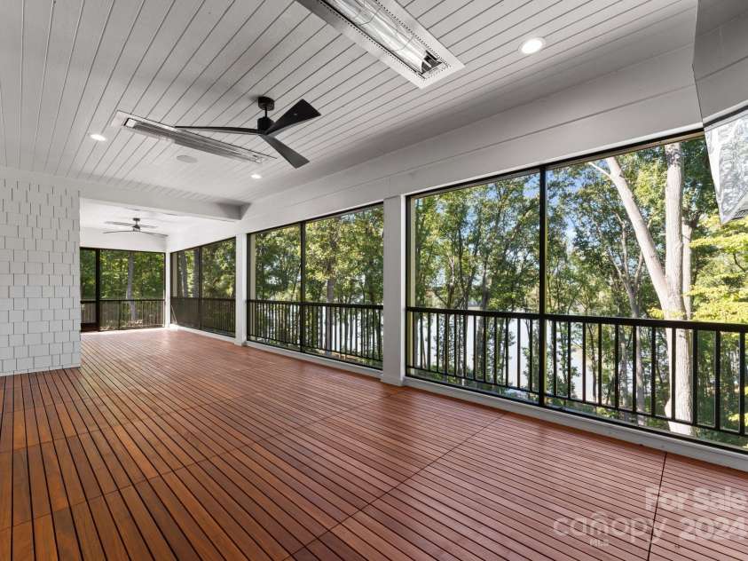 13702 Sage Thrasher Lane, Charlotte, NC 28278.  MLS# CAR4191491, YatesRealty ID 324. 