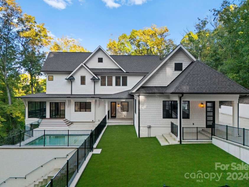 13702 Sage Thrasher Lane, Charlotte, NC 28278.  MLS# CAR4191491, YatesRealty ID 324. 