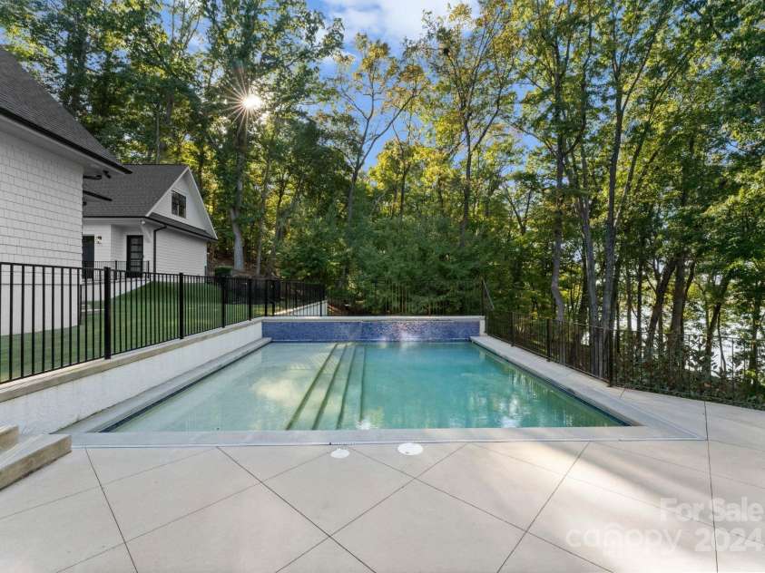 13702 Sage Thrasher Lane, Charlotte, NC 28278.  MLS# CAR4191491, YatesRealty ID 324. 