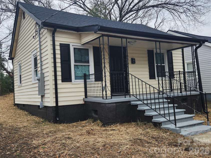 457 Fewell Street, Rock Hill, SC 29730.  MLS# CAR4337647, YatesRealty ID 3240. 